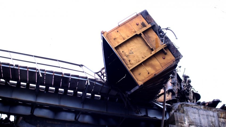 Circulaţia feroviară Petroşani-Simeria, întreruptă mai mult de două zile