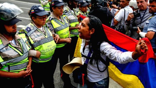 Preşedintele Venezuelei trimite militari împotriva protestatarilor