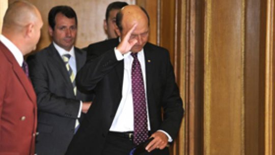 10 ani de la primul referendum de demitere a fostului preşedinte T. Băsescu
