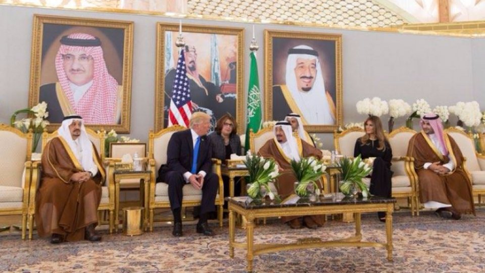 Acorduri de zeci de miliarde, încheiate între SUA şi Arabia Saudită