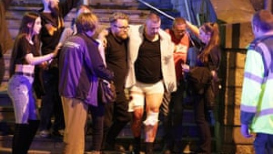 Cel puţin 19 morţi şi 50 de răniţi după o explozie pe Manchester Arena