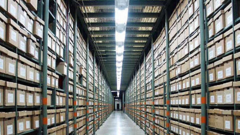 Guvernul va desecretiza arhiva SIPA