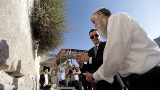 Ierusalim: Premierul Grindeanu, întâlnire cu evrei originari din România