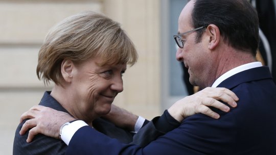 Ultima întâlnire ca preşedinte în funcţie a lui Hollande cu Merkel 