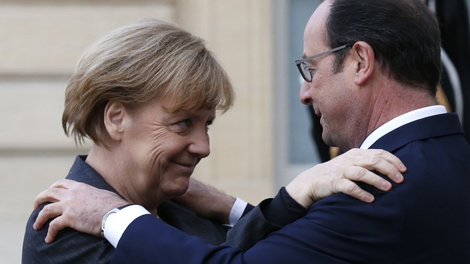 Ultima întâlnire ca preşedinte în funcţie a lui Hollande cu Merkel