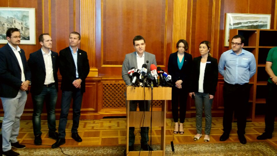 Nicușor Dan își anunță demisia din USR