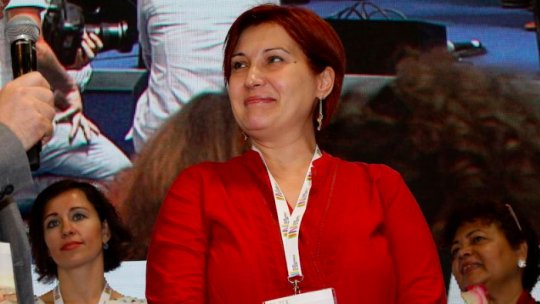 Bucureșteanca Roxana Lazăr cucerește publicul cititor din Italia