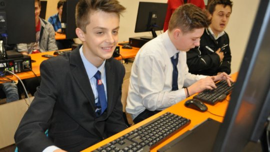 Competenţele digitale evaluate astăzi la examenul de bacalaureat