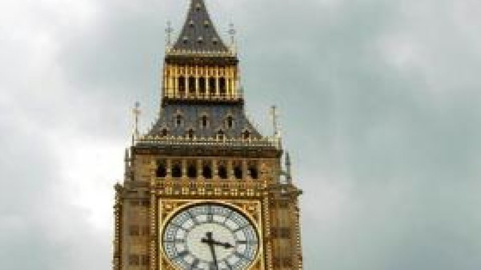 Big Ben-ul de la Londra a intrat ieri, după ora 12, în reparaţii ptr 4 ani