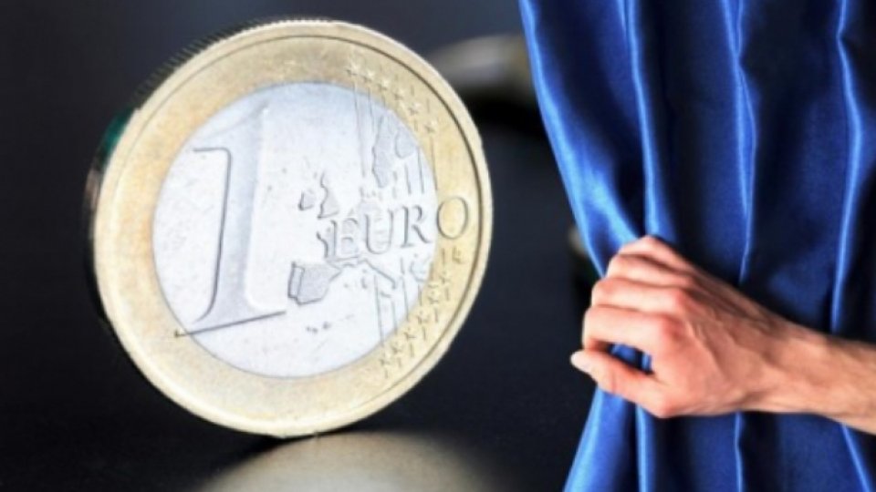 Leul, tot mai firav în raport cu euro