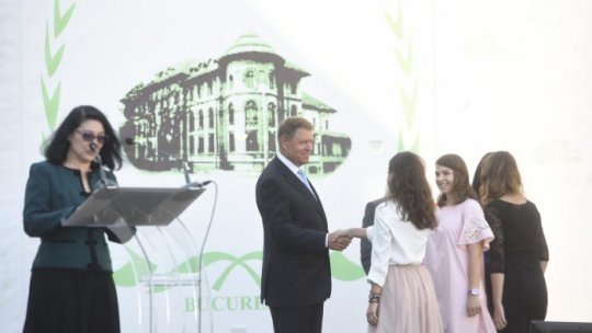 De fiecare dată, începerea anului şcolar "îi ia pe unii prin surprindere"