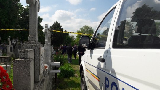 Morminte profanate la Botoşani
