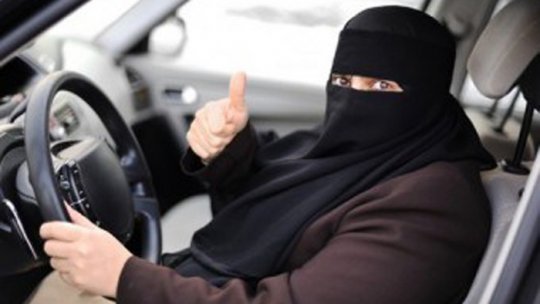 Femeile vor avea voie să conducă maşini în Arabia Saudită