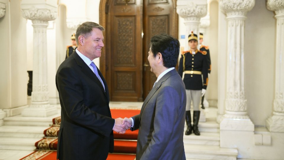Premierul Shinzo Abe a fost primit de preşedintele Klaus Iohannis