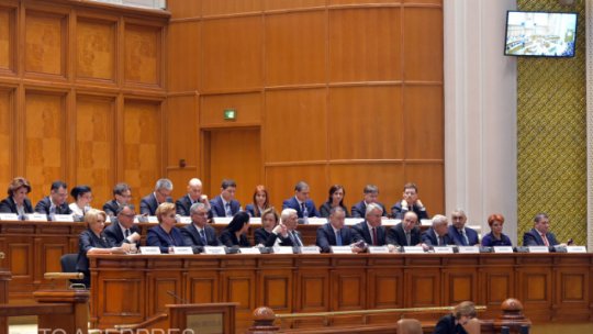 Dezbateri în parlament pe marginea programului de guvernare