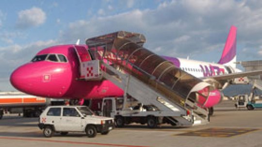 Un avion cu destinaţia Varşovia a aterizat de urgenţă la Otopeni