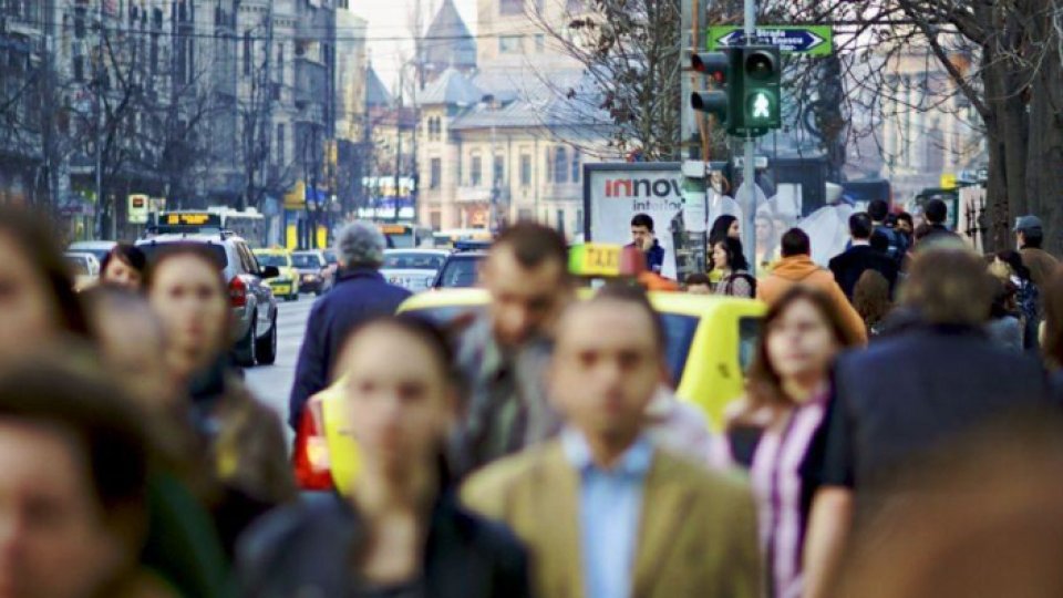 Potrivit unui sondaj CURS, 84% dintre români se declară patrioţi