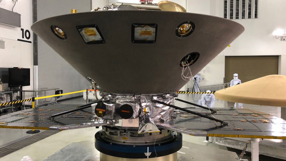Sonda spațială InSight, lansată de NASA a ajuns aseară pe Marte  