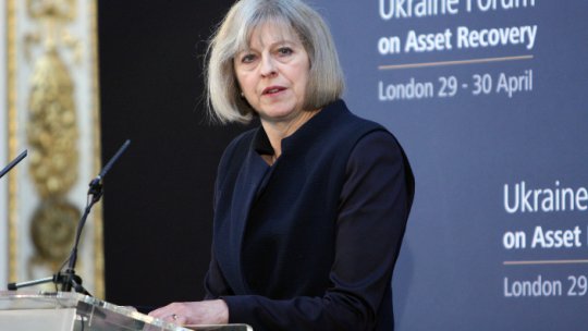 Theresa May a supravieţuit votului de neîncredere