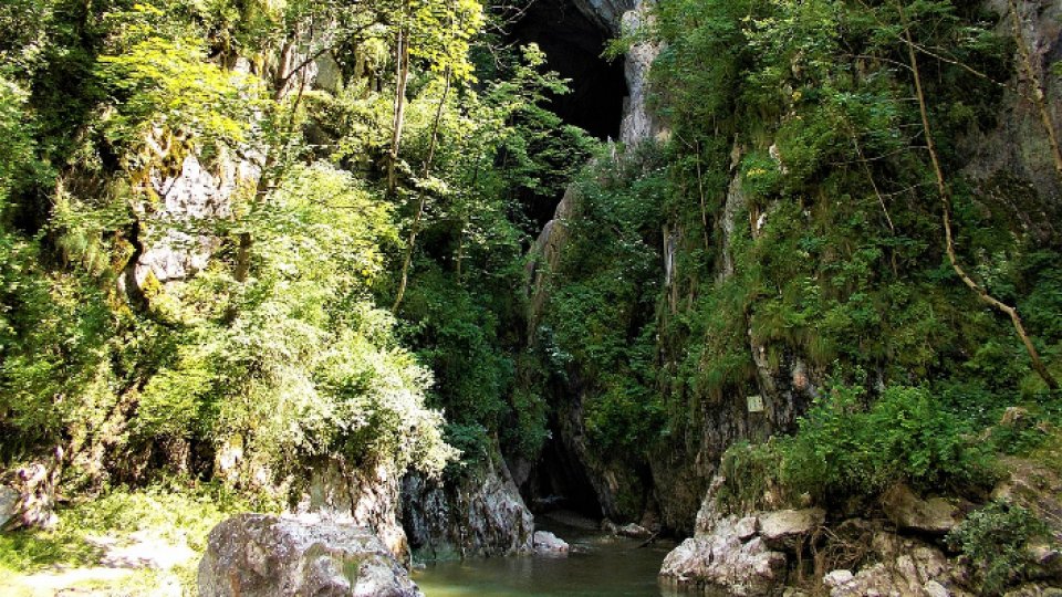 Peşterile din zona Şuncuiuş-jud. Bihor-vor fi promovate cu fonduri europene