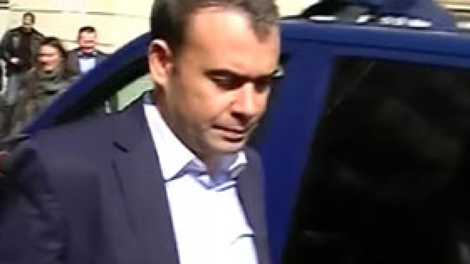 Darius Vâlcov este susţinut în continuare de colegii săi din PSD