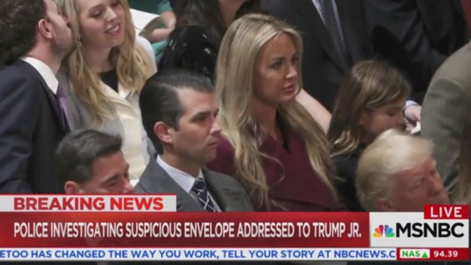 Soţia lui Trump Jr. dusă la spital după ce a deschis un plic cu praf alb