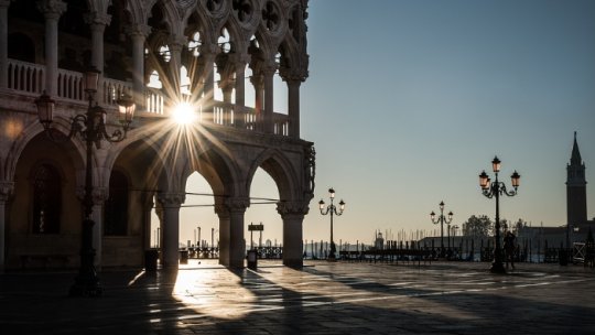 Ultimele zile de campanie în Italia înaintea unui scrutin strâns