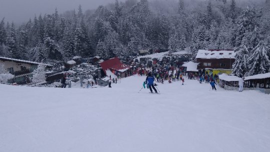 În Poiana Brașov se schiază în condiții bune