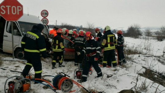Accident rutier grav în localitatea Târzii, pe Drumul European 581