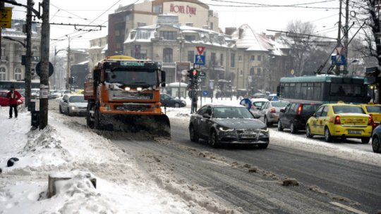 În Capitală se circulă în condiţii de iarnă