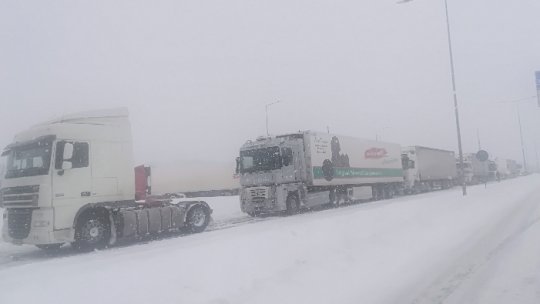 Circulație ptr TIR-uri restricționată pe DN 22 și DN 24 din cauza vremii