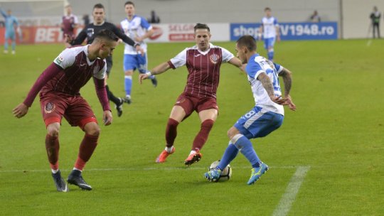 Fotbalul de primă ligă revine pe gazon