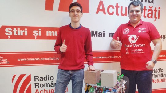 Echipa de roboticã AutoVortex, în Clubul Prietenilor de la 10
