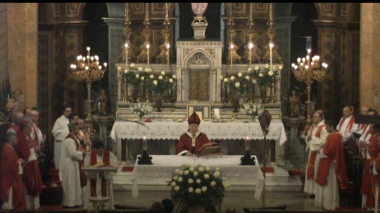 Credincioşii romano-catolici şi reformaţi sărbătoresc Învierea Domnului