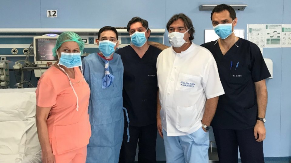 Pacientul cu primul transplant pulmonar din România, "se simte bine"