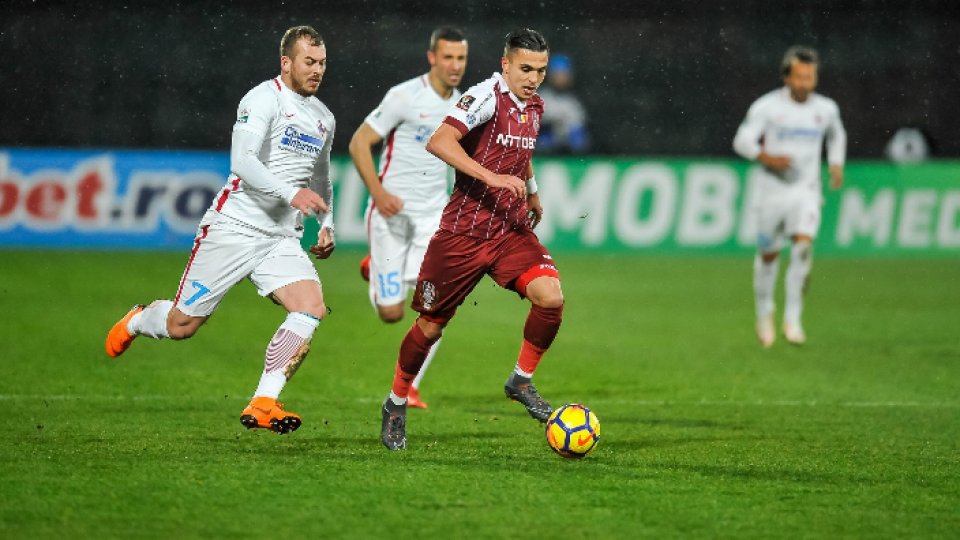 Fotbalul de primă divizie nu are minivacanță