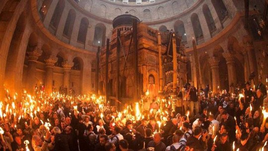 Lumina Sfântă de la Ierusalim, adusă în România în această seară