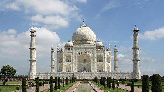 India, îngrijorată că Taj Mahal-ul şi-a schimbat culoarea