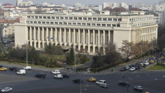 Circulația rutieră este deviată în Piața Victoriei din București