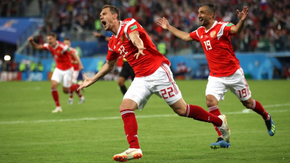 Rusia, foarte aproape de optimile Cupei Mondiale