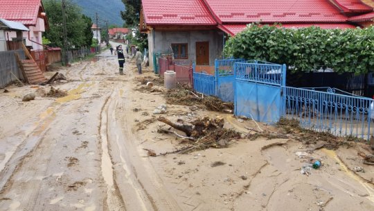 FOTO: Inundaţii în Vâlcea