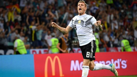 Germania își continuă campania de apărare a trofeului