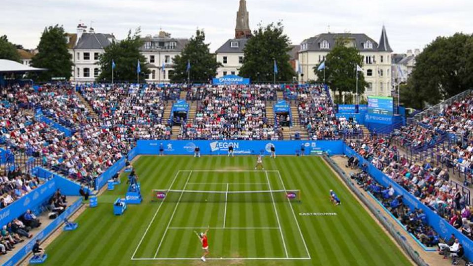 Tenis: Calificări românești în optimile de la Eastbourne și Antalya