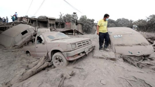 75 de morți după erupția vulcanului Fuego din Guatemala