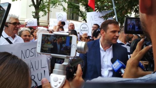 Proteste la Chişinău faţă de anularea alegerilor locale