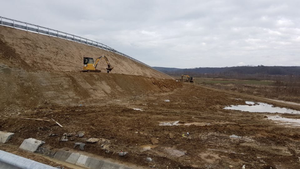 Construcţia Autostrăzii Sibiu - Piteşti a fost amânată din nou