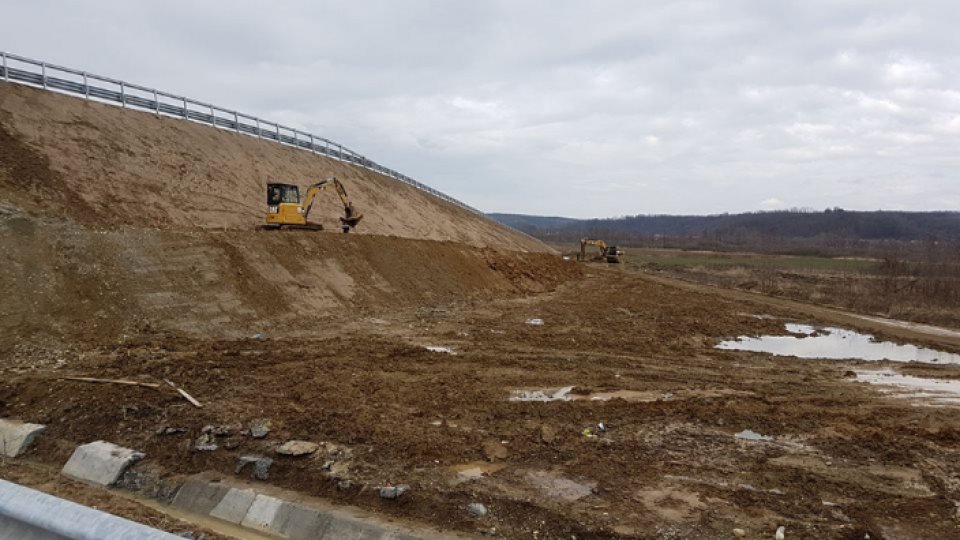 Construcţia Autostrăzii Sibiu - Piteşti a fost amânată din nou