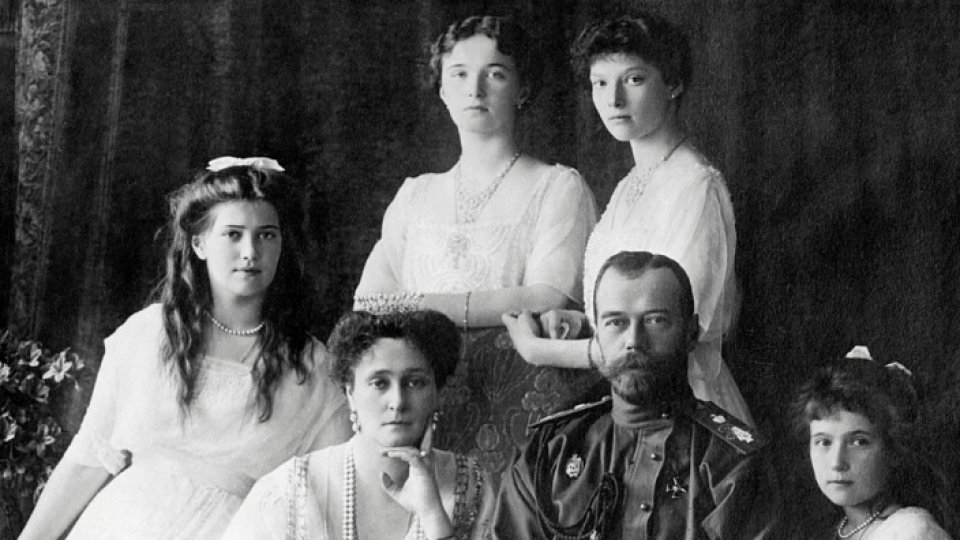 Ruşii au comemorat 100 de ani de la uciderea ţarului Nicolae al II-lea 