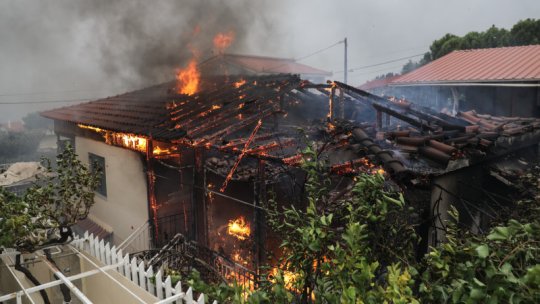 Creşte numărul victimelor incendiului devastator din Grecia