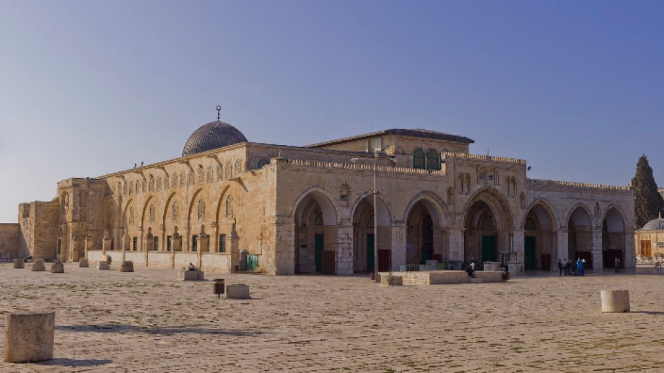 Poliţia israeliană a intrat în Moscheea al-Aqsa din Ierusalim